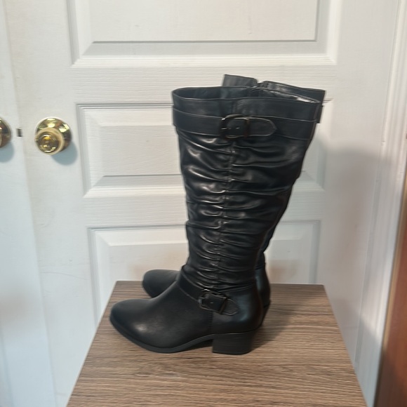 DAVID TATE WOMEN KNEE HIGHT BLACK LEATHER BOOTS IN SIZE 6WW - Picture 5 of 8